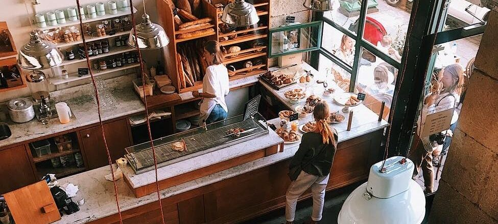 Wytyczne dla branży po gastronomicznej po 15 i 29 maja. O czym pamiętać otwierając kawiarnię czy ogródek przed cukiernią?