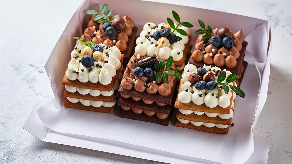 Mille Feuille na cieście kruchym.